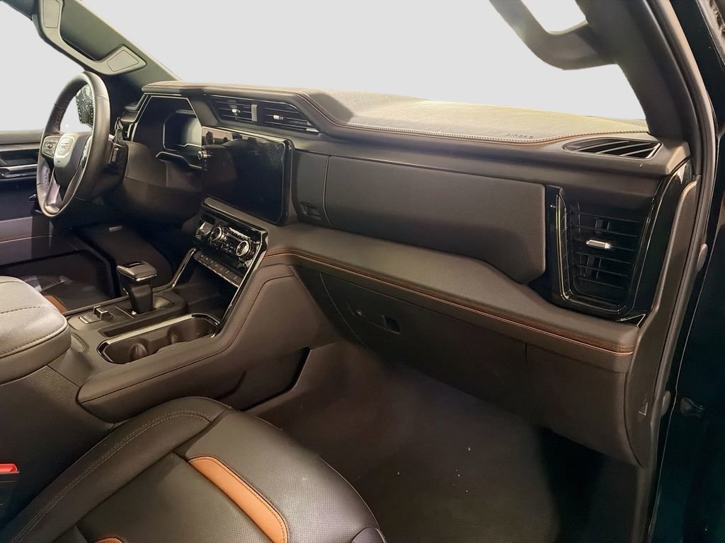 Used 2025 GMC Sierra 1500 AT4 w/ Technology Package image 11