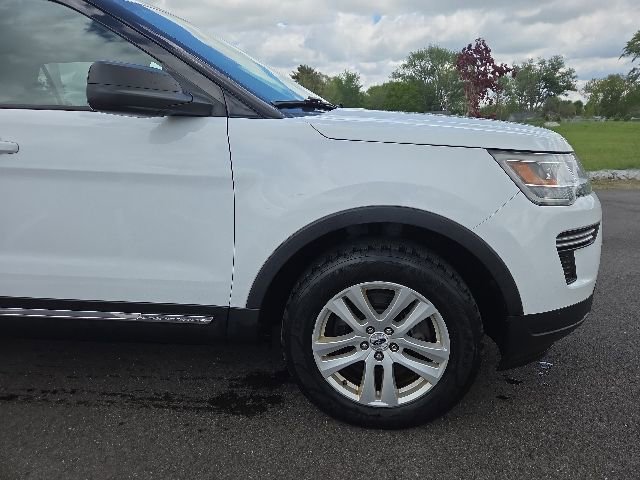 Used 2019 Ford Explorer XLT AWD/4WD image 4