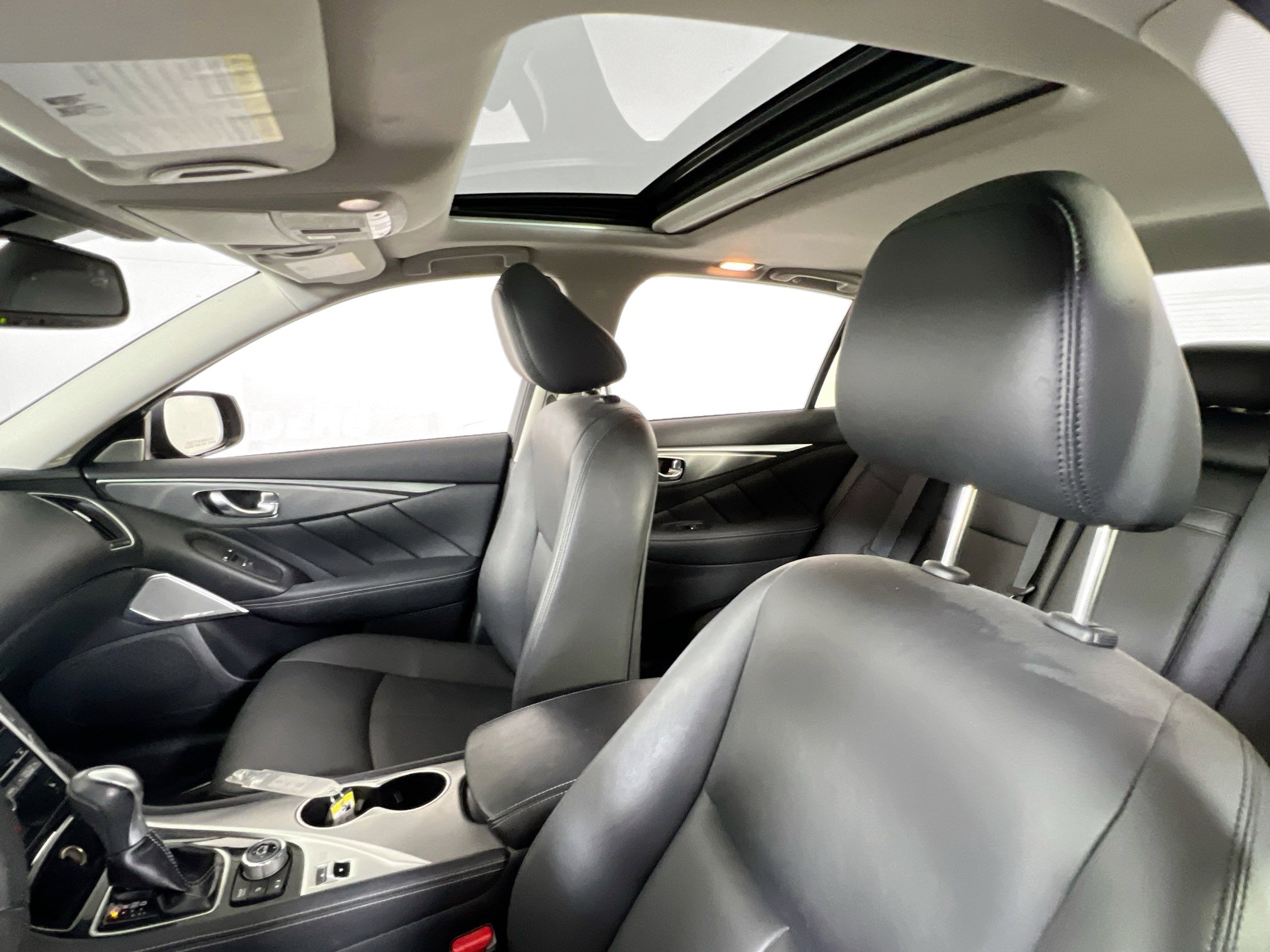 Used 2017 INFINITI Q50 3.0t Premium w/ 3.0T Premium Plus Package image 21