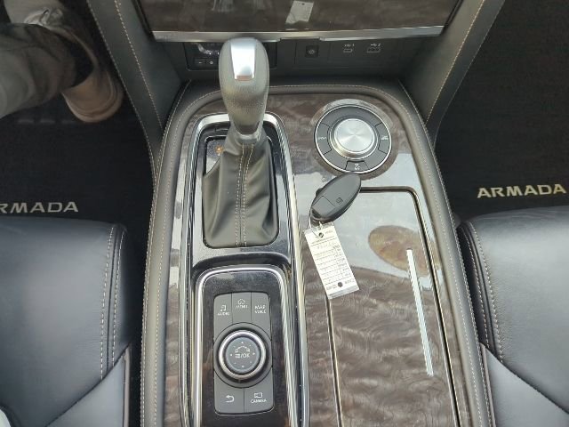 Used 2024 Nissan Armada Platinum w/ Captain's Chairs Package RWD image 21