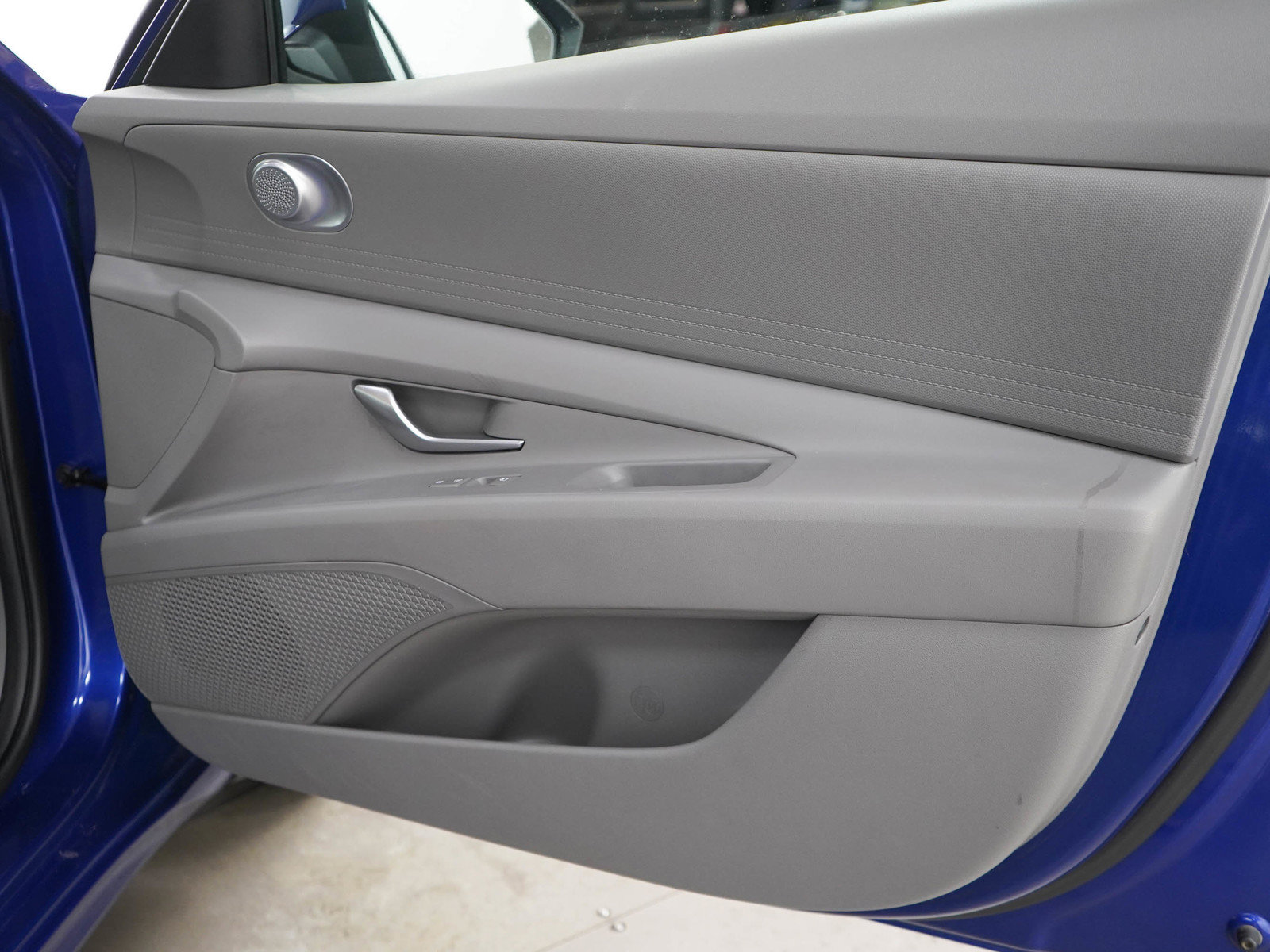 Used 2023 Hyundai Elantra SEL FWD image 9