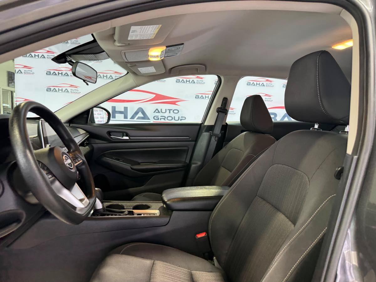 Used 2025 Nissan Altima 2.5 SV AWD/4WD image 29