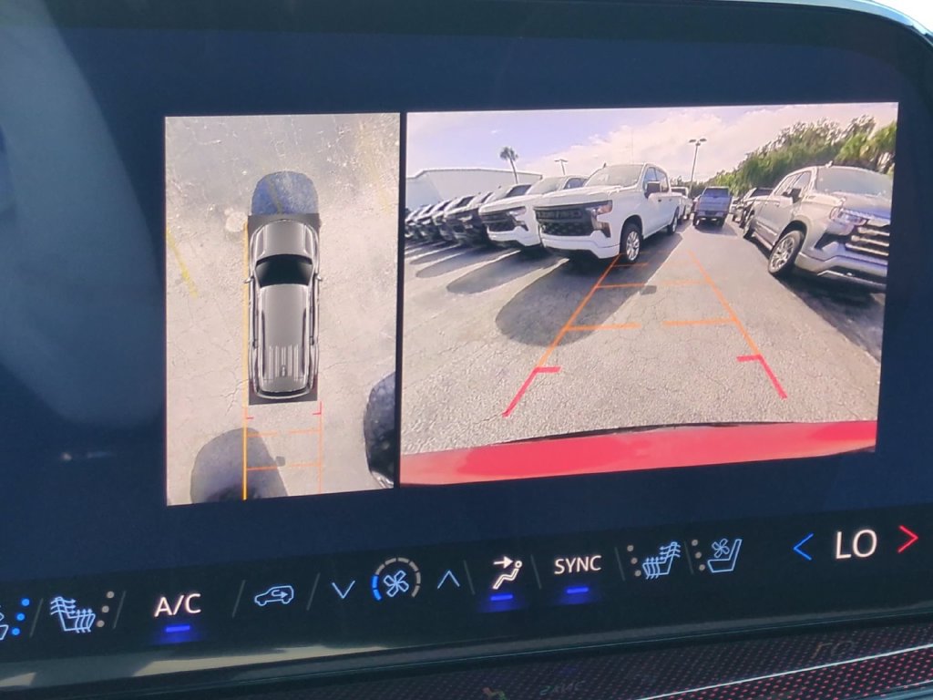 New 2027 Chevrolet Traverse RS AWD/4WD image 20