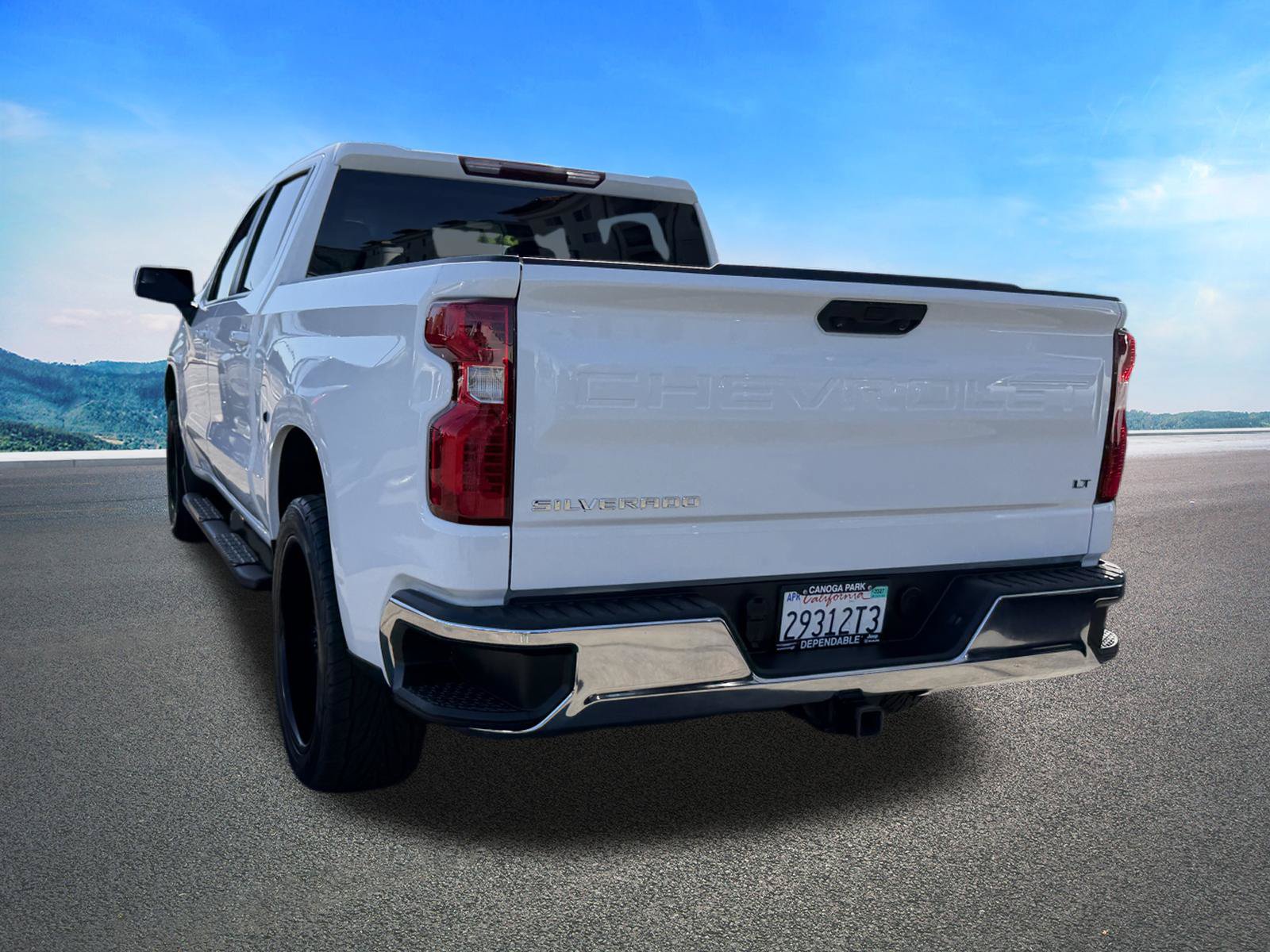 Used 2023 Chevrolet Silverado 1500 LT RWD image 5