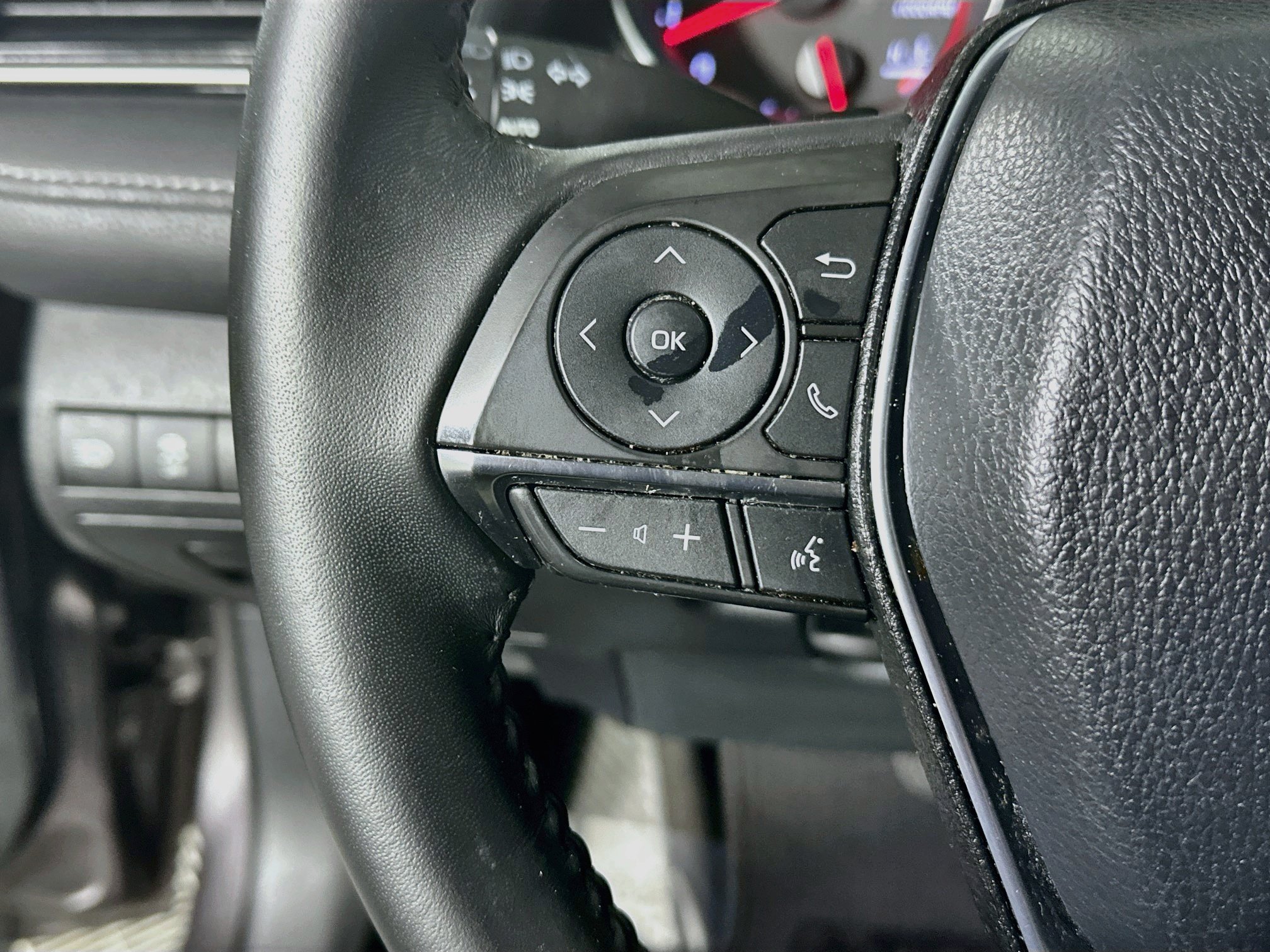 Used 2020 Toyota Camry XSE FWD image 16