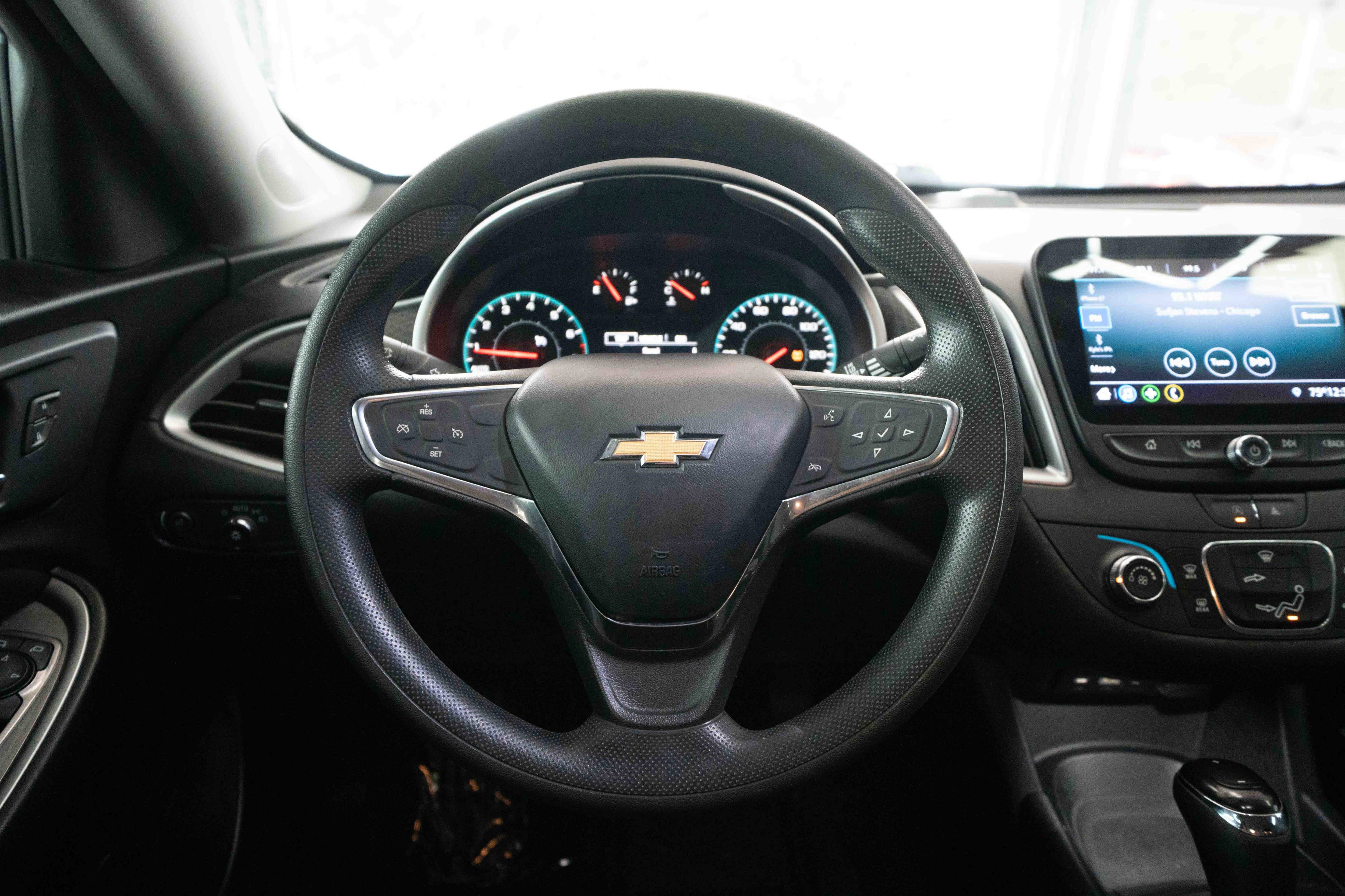 Used 2020 Chevrolet Malibu LS FWD image 21