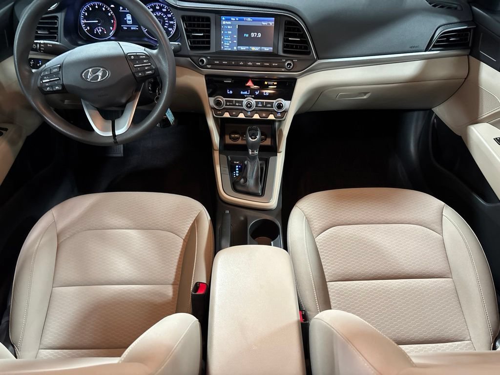 Used 2020 Hyundai Elantra SEL w/ Winter Weather Package FWD image 17