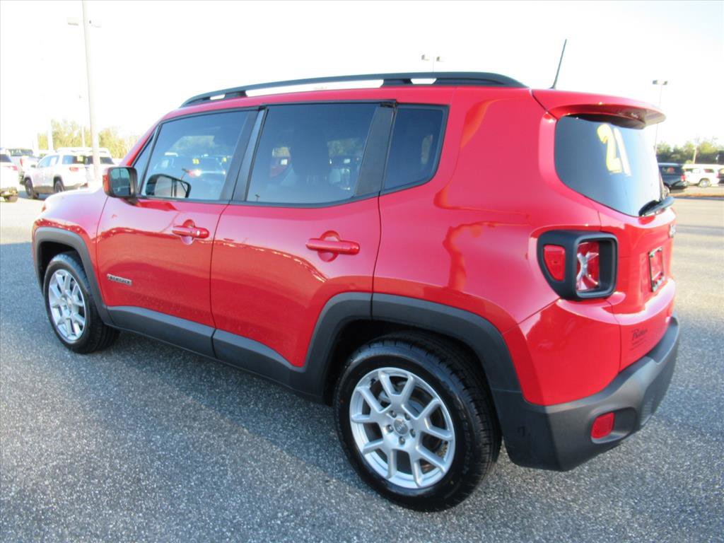 Used 2021 Jeep Renegade Latitude image 4