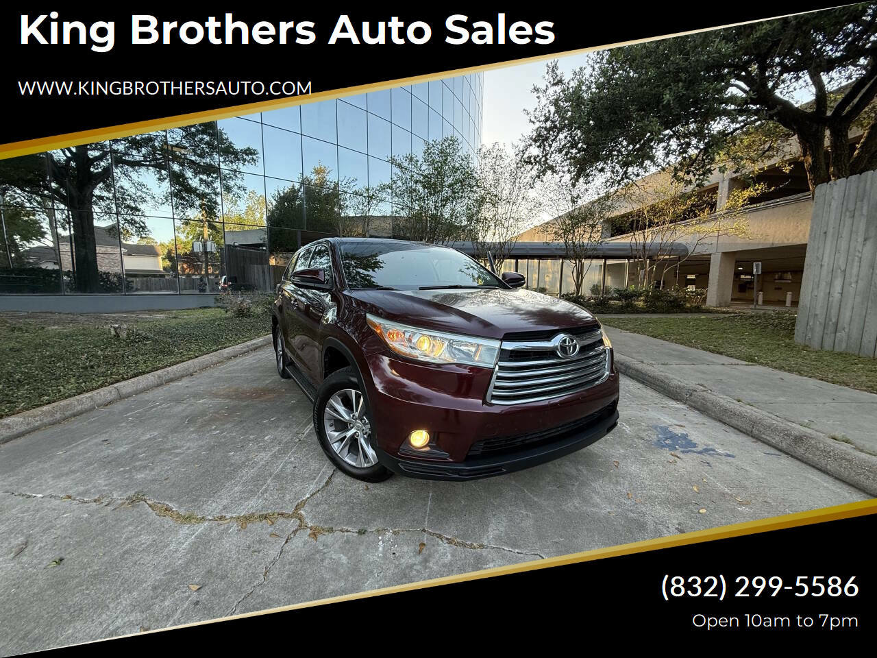 Used 2015 Toyota Highlander Plus FWD image 1
