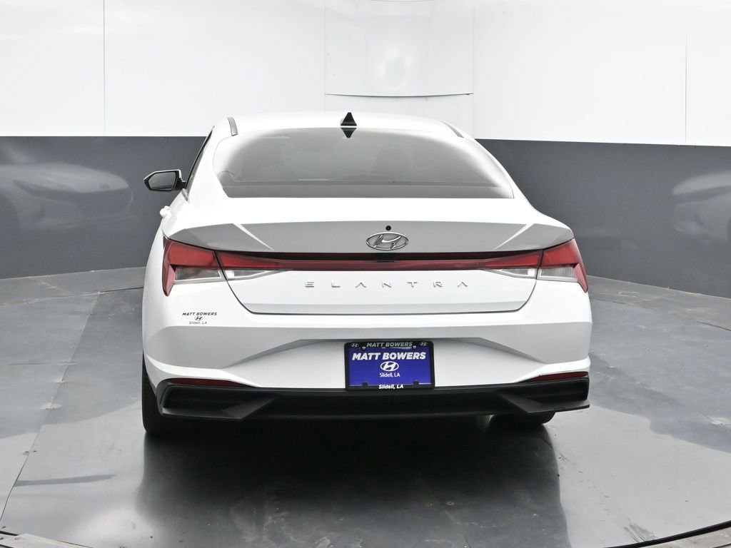 Used 2023 Hyundai Elantra SEL FWD image 4