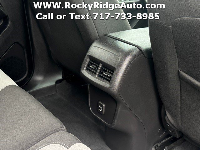 Used 2022 Chevrolet Equinox LT w/ Driver Convenience Package AWD/4WD image 14