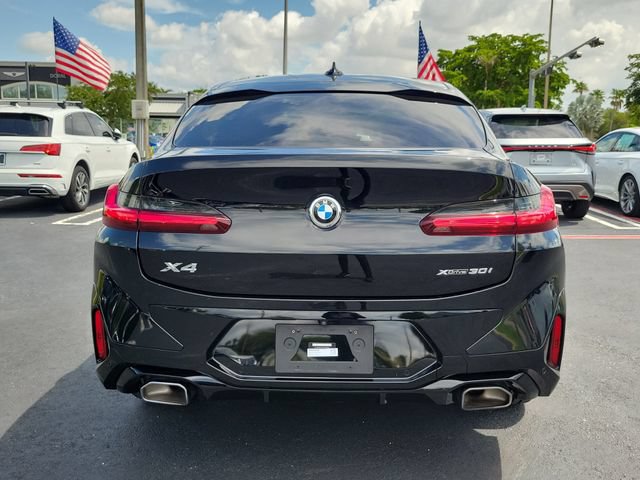 Used 2022 BMW X4 xDrive30i w/ M Sport Package 2 AWD/4WD image 5