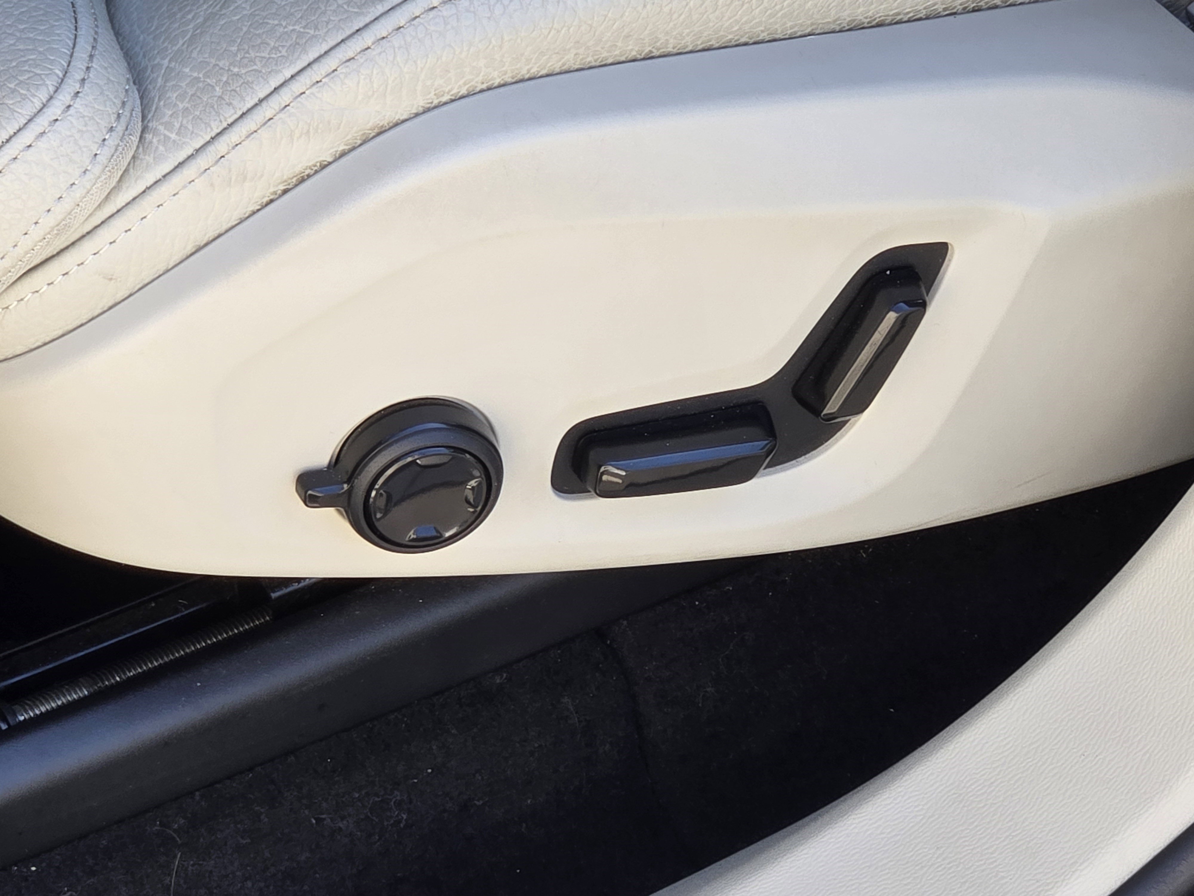 Used 2019 Volvo XC60 T5 Inscription image 30