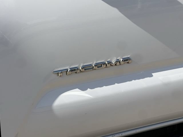 Used 2020 Toyota Tacoma TRD Off-Road w/ TRD Premium Off Road Package AWD/4WD image 10