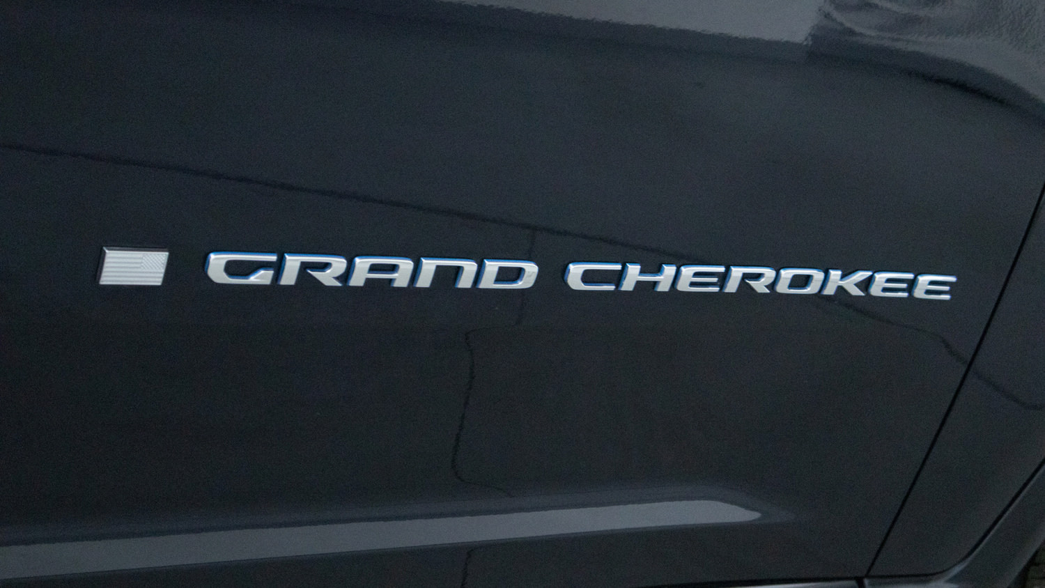 Used 2023 Jeep Grand Cherokee Overland AWD/4WD image 32