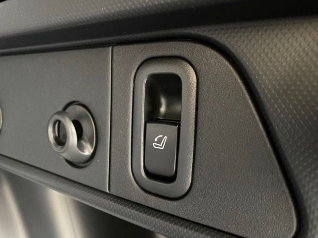 New 2026 Subaru Forester Limited AWD/4WD image 9