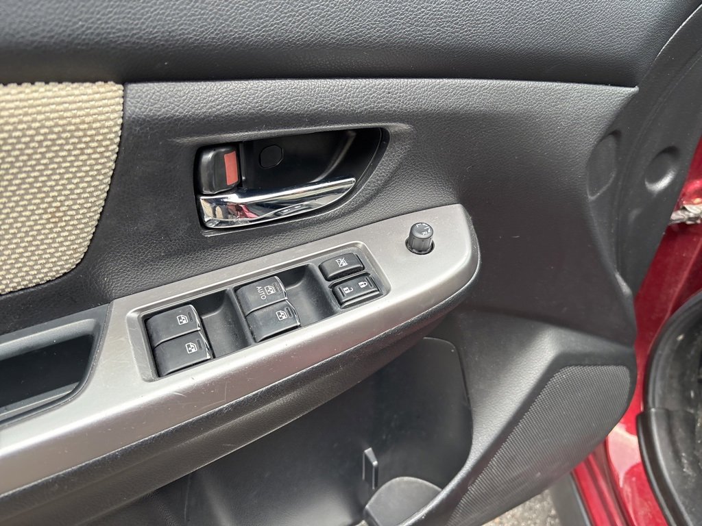 Used 2017 Subaru Crosstrek 2.0i Premium image 7