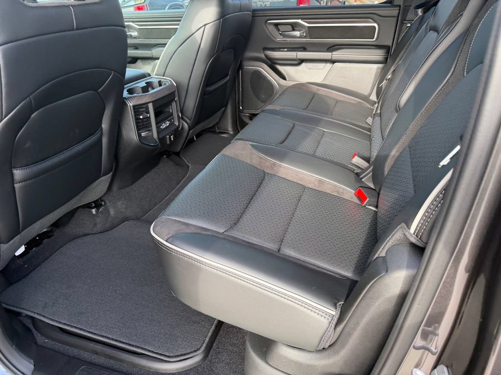New 2026 RAM 1500 Laramie AWD/4WD image 10