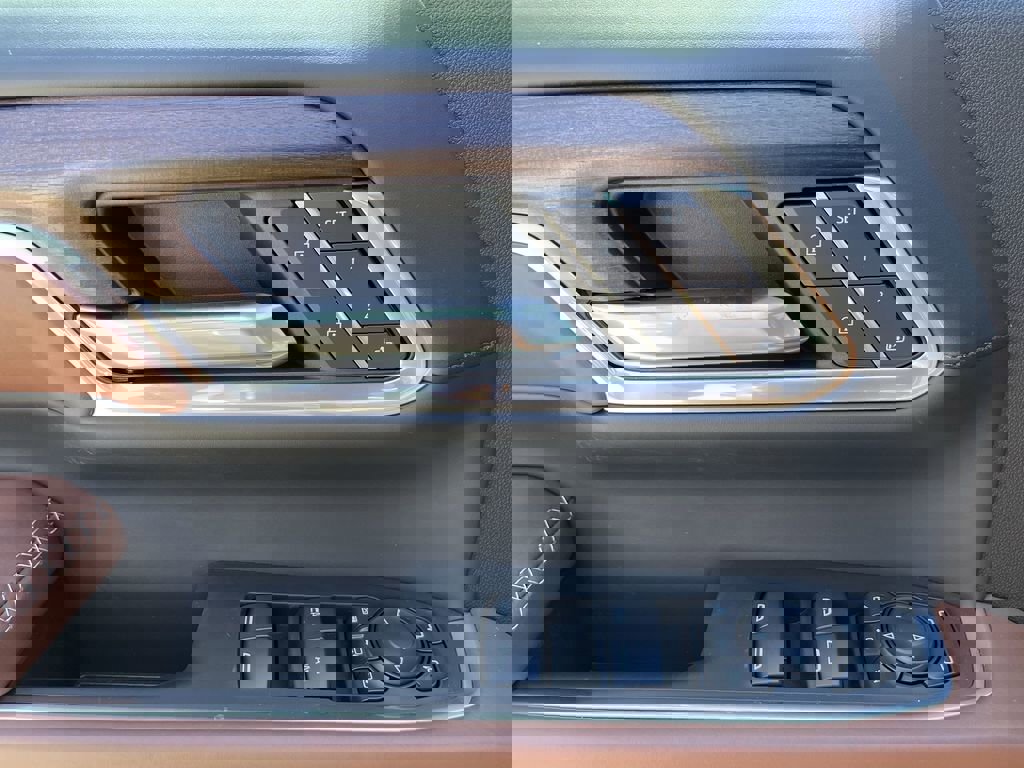 New 2025 GMC Sierra 3500 Denali Ultimate image 24