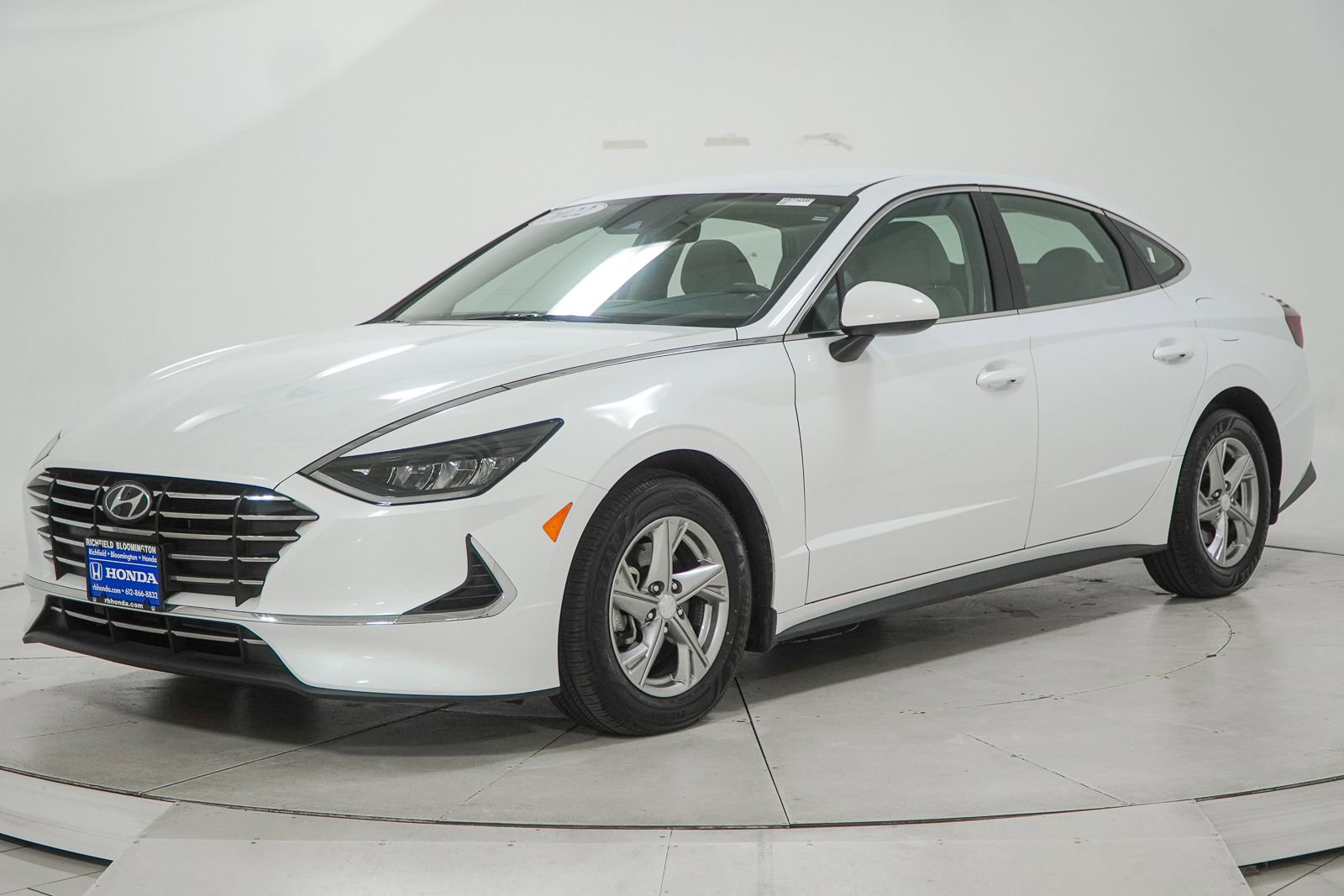 Used 2022 Hyundai Sonata SE FWD image 4