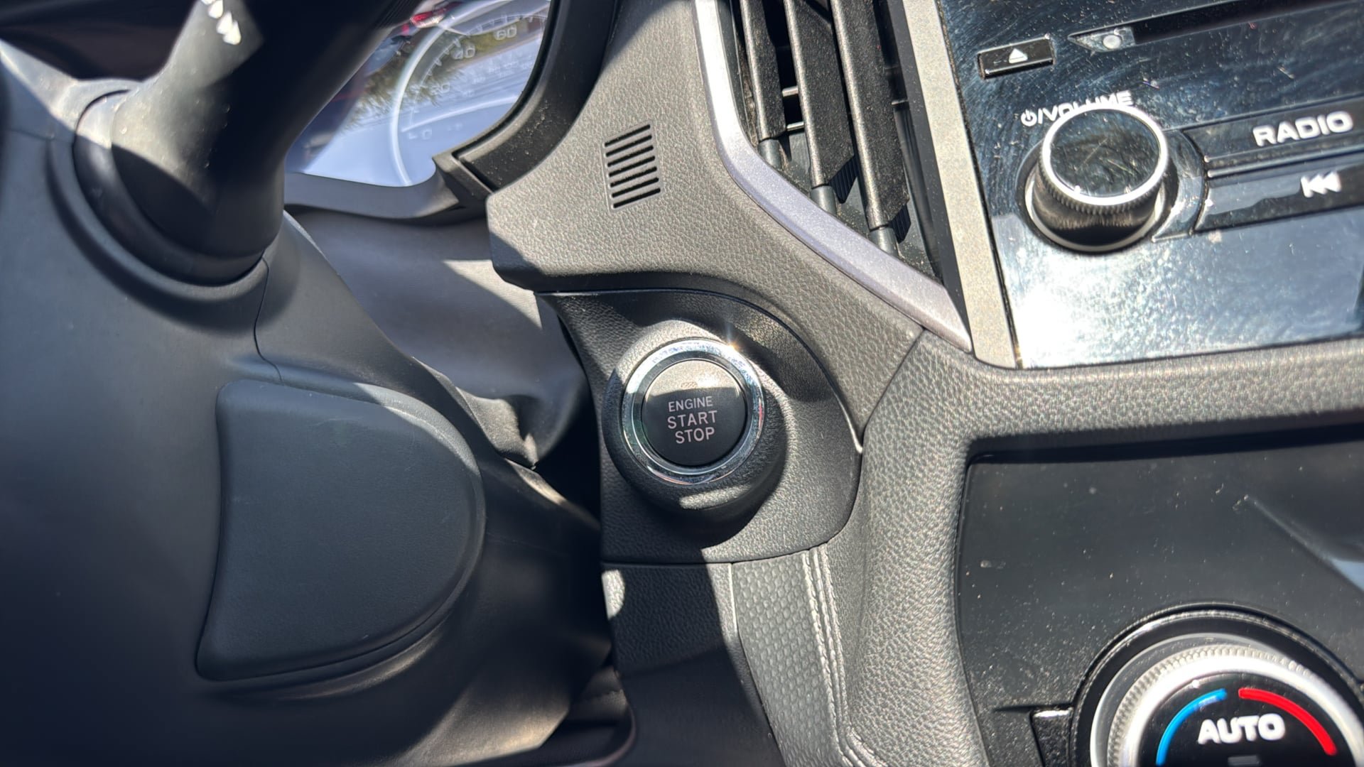 Used 2019 Subaru Forester Premium AWD/4WD image 24