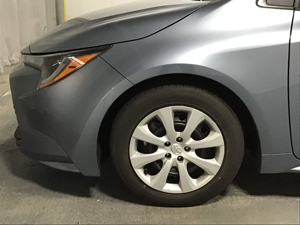 Certified 2024 Toyota Corolla LE FWD image 5