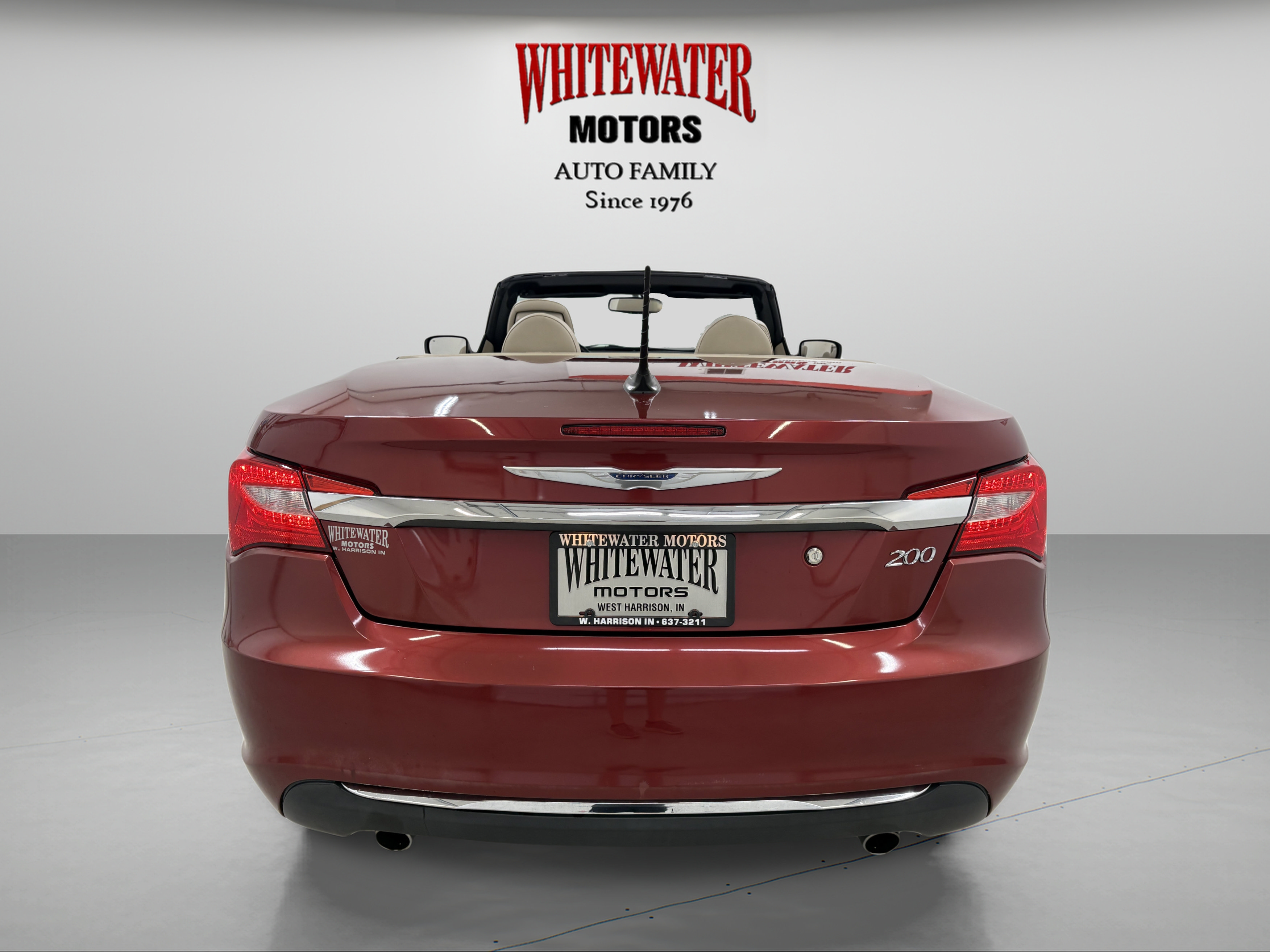 Used 2011 Chrysler 200 Limited FWD image 5