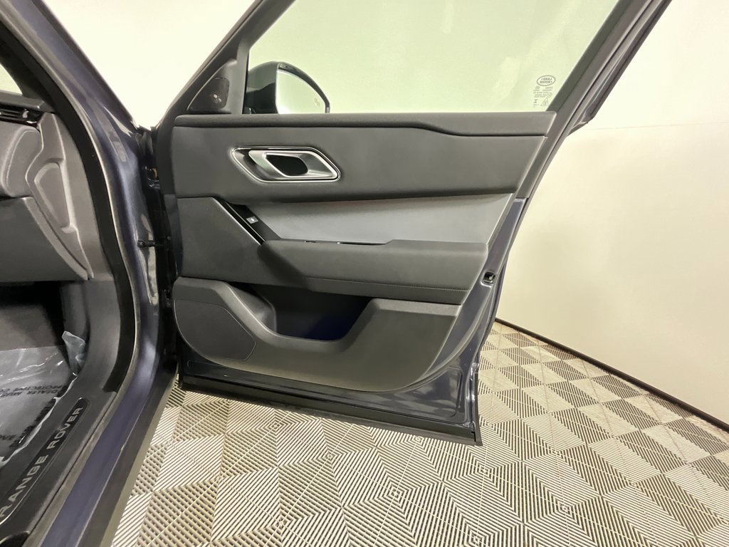 Certified 2025 Land Rover Range Rover Velar S image 22