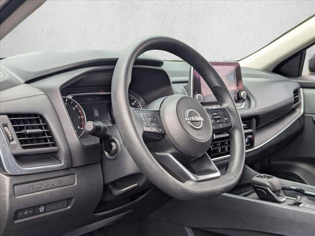 Used 2024 Nissan Rogue S image 10