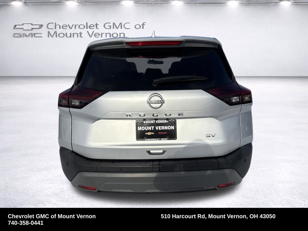 Used 2023 Nissan Rogue SV image 4