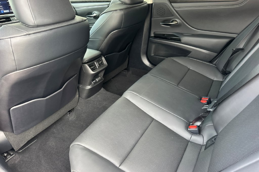 Certified 2024 Lexus ES 350 w/ Premium Package FWD image 12