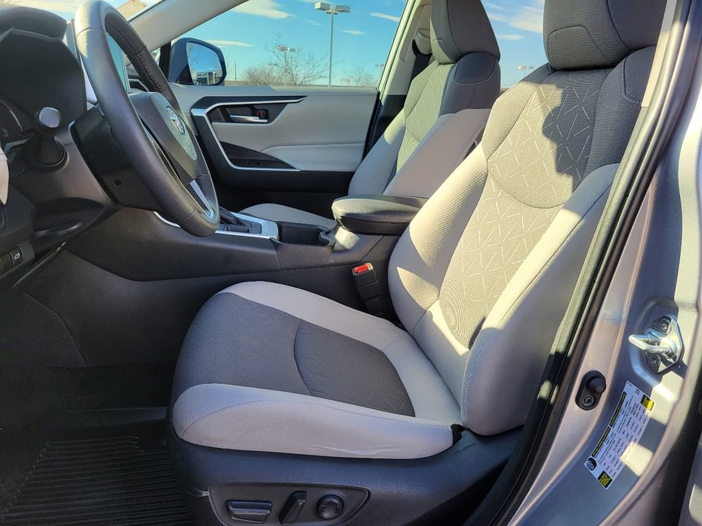 Used 2024 Toyota RAV4 XLE image 4