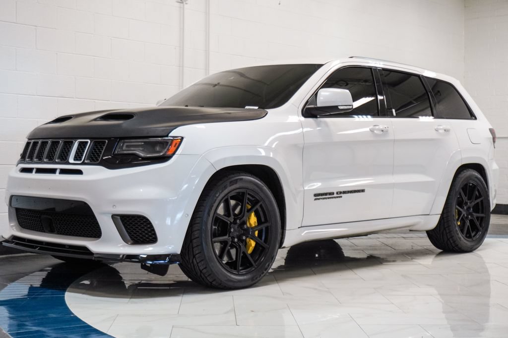 Used 2018 Jeep Grand Cherokee Trackhawk AWD/4WD image 4