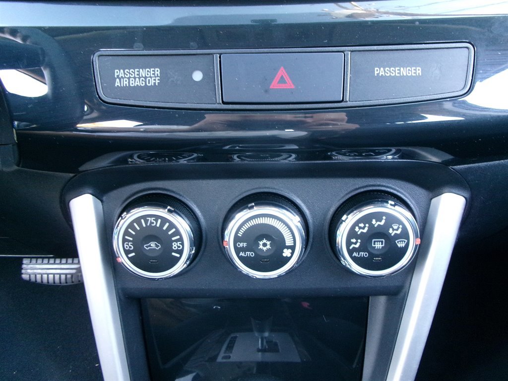 Used 2016 Mitsubishi Lancer ES image 32