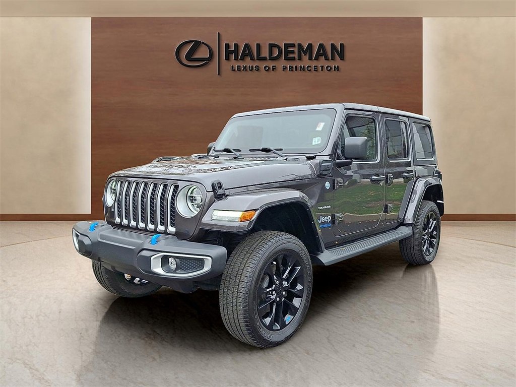 Used 2022 Jeep Wrangler Unlimited Sahara w/ Cold Weather Group image 3