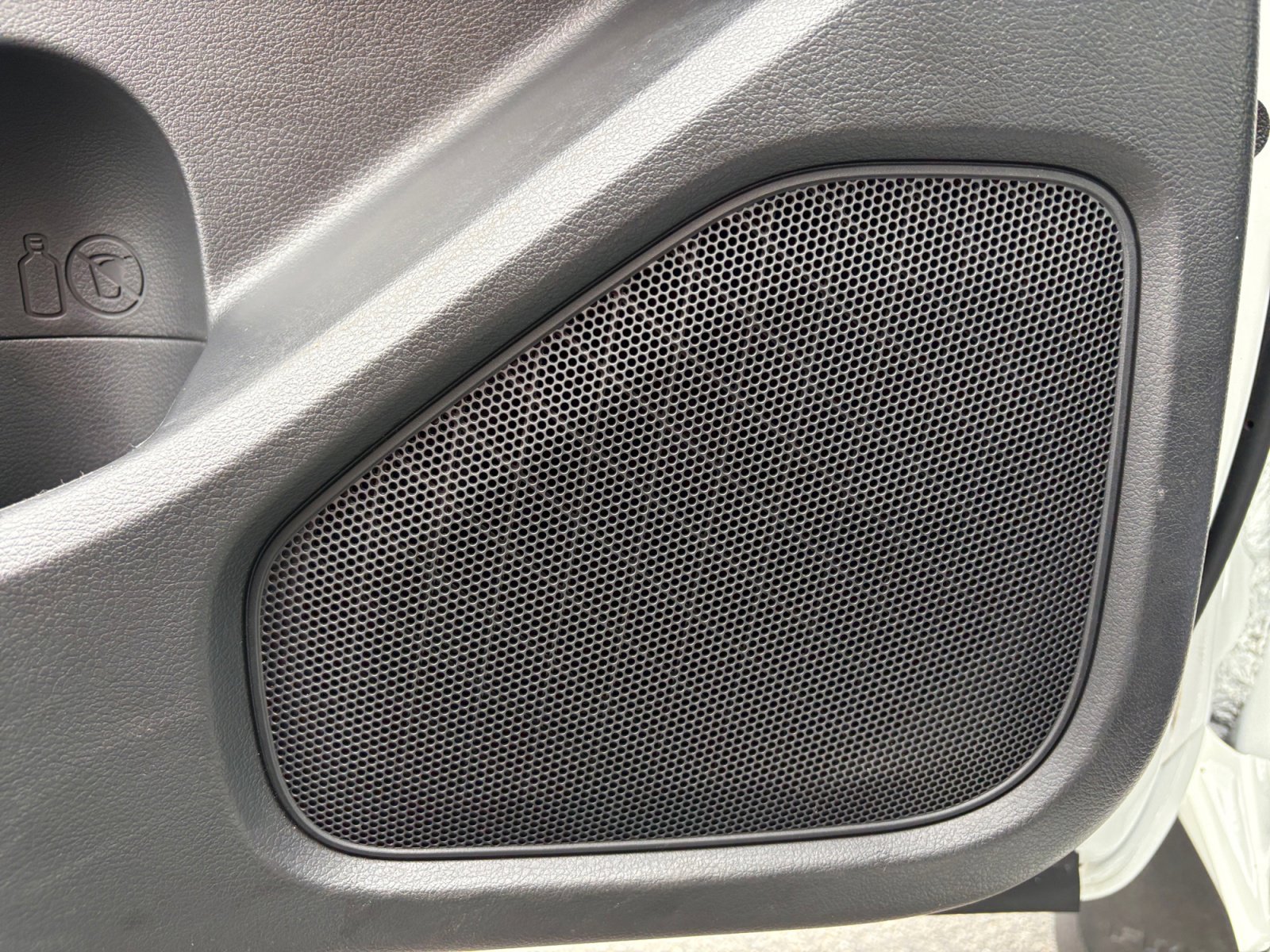 Used 2025 Nissan Frontier SV RWD image 21