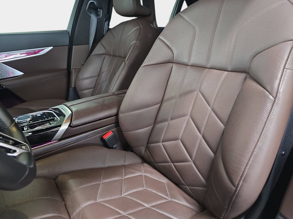 Certified 2023 BMW 740i RWD image 17