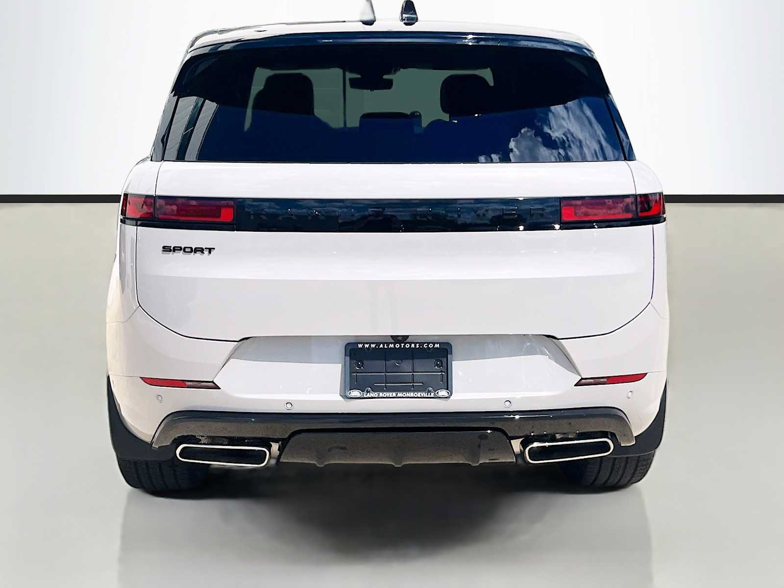 New 2026 Land Rover Range Rover Sport Dynamic SE AWD/4WD image 4