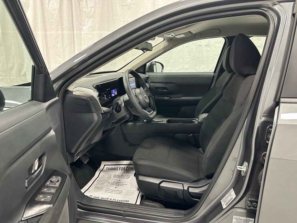 Used 2025 Nissan Kicks S AWD/4WD image 10
