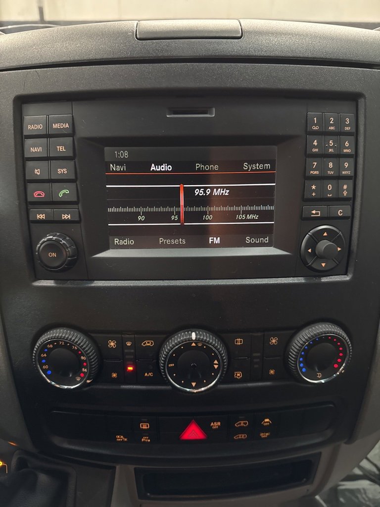 Used 2017 Mercedes-Benz Sprinter 2500 image 28