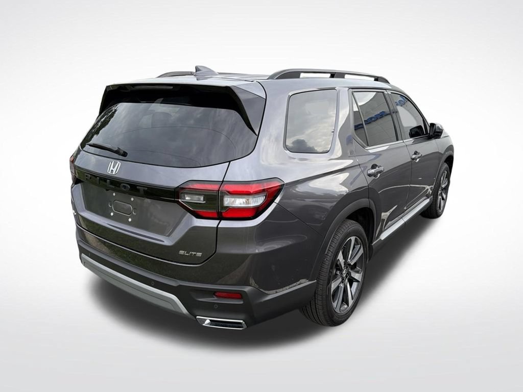 Certified 2025 Honda Pilot Elite image 7