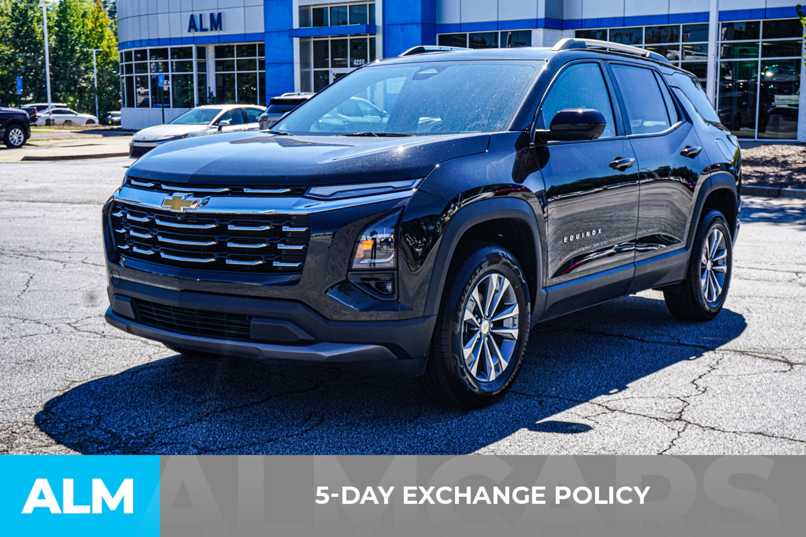 Used 2025 Chevrolet Equinox LT w/ Convenience Package II FWD image 4