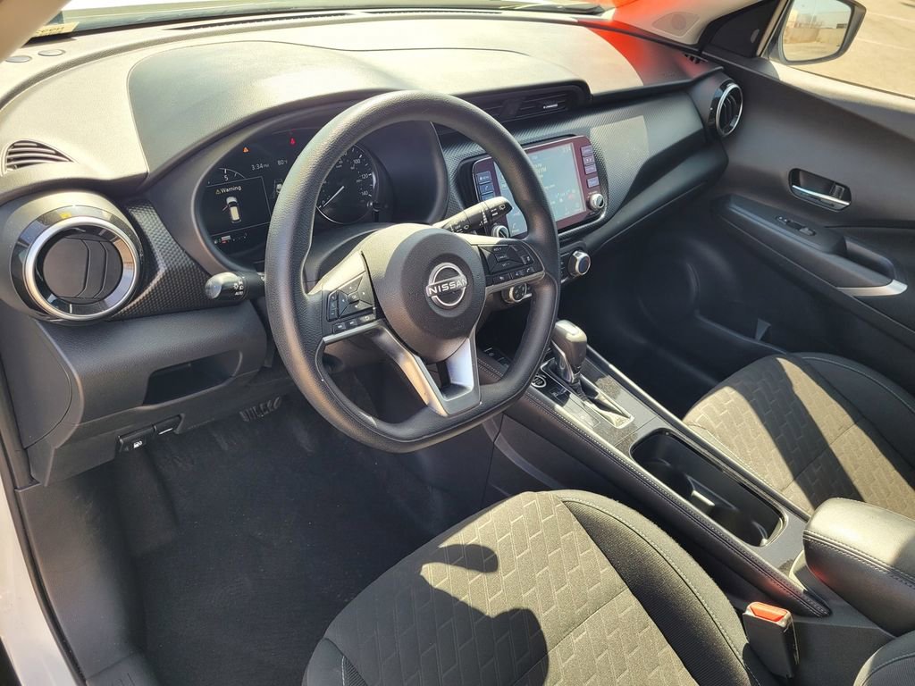 Used 2024 Nissan Kicks SV FWD image 7