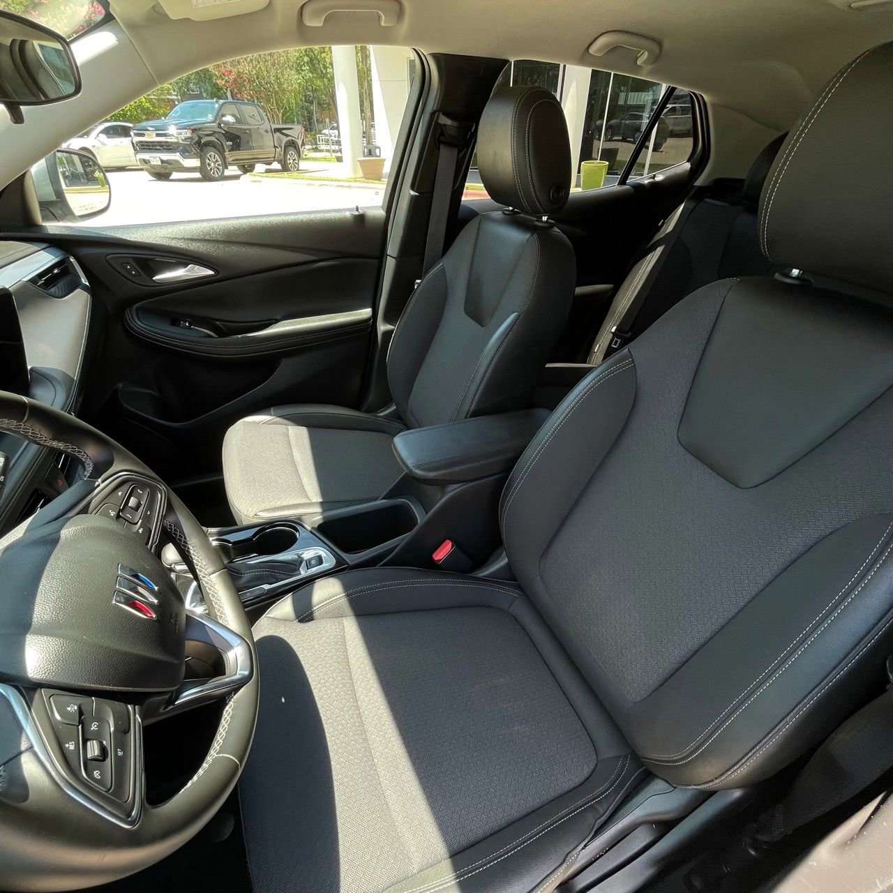 Certified 2025 Buick Encore GX Preferred FWD image 20