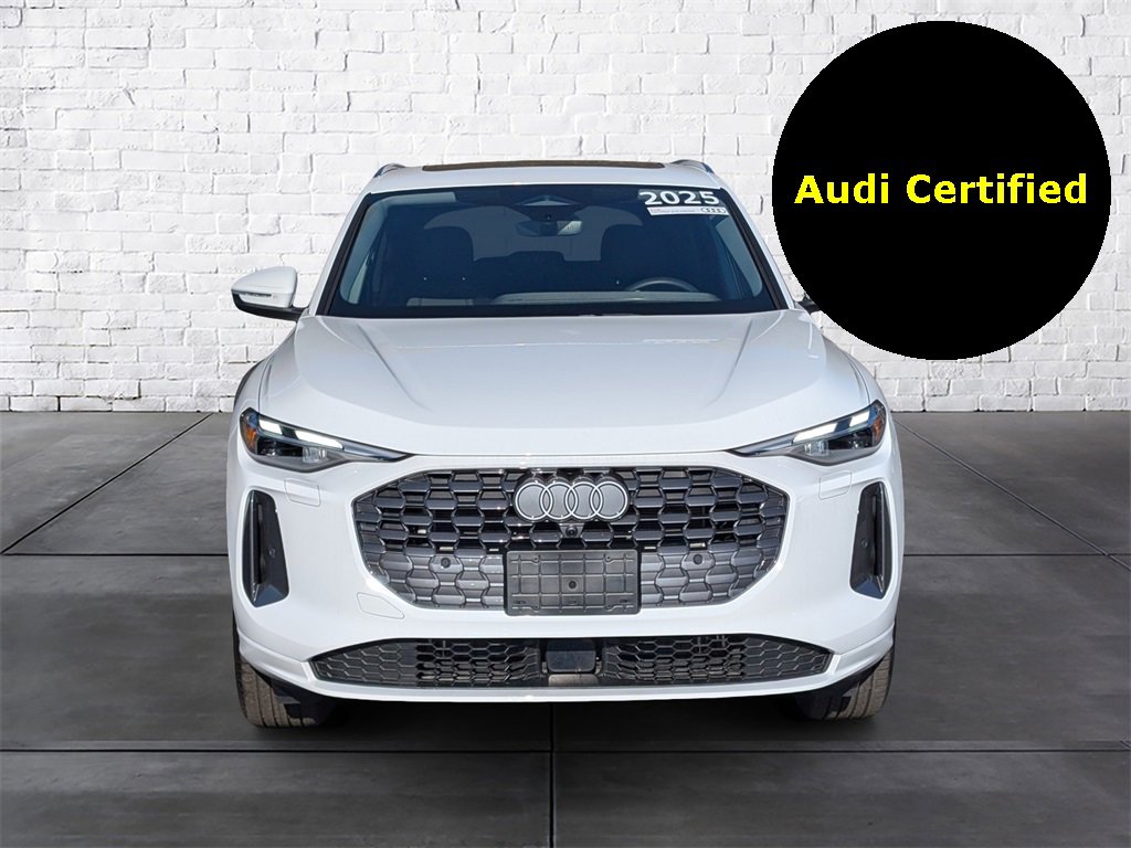 Certified 2025 Audi Q5 Premium w/ Convenience Package image 3
