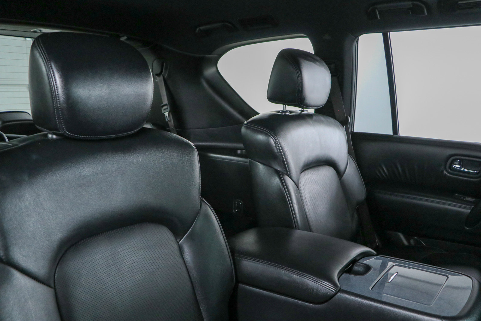 Used 2024 Nissan Armada SL w/ Midnight Edition Package AWD/4WD image 30