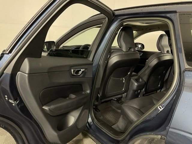 Certified 2023 Volvo XC60 B5 Plus w/ Climate Package image 30
