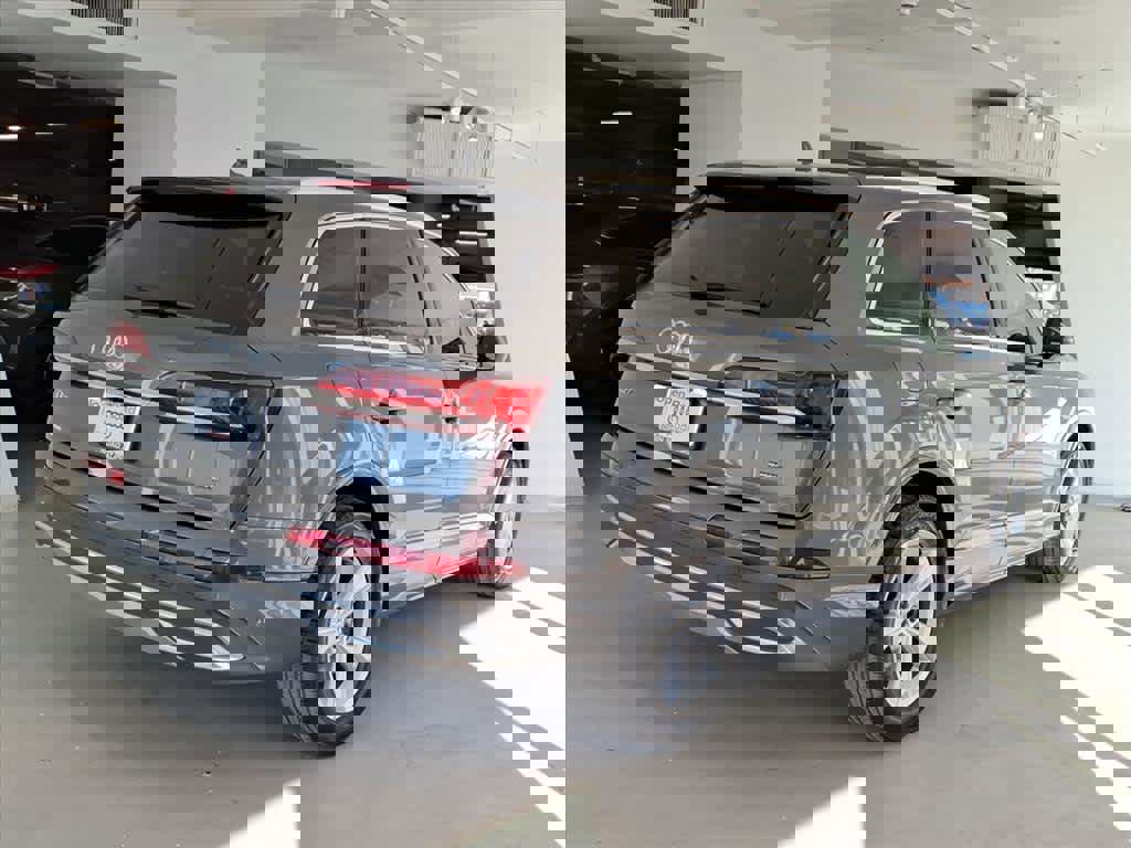 Used 2021 Audi Q7 2.0T Premium image 4