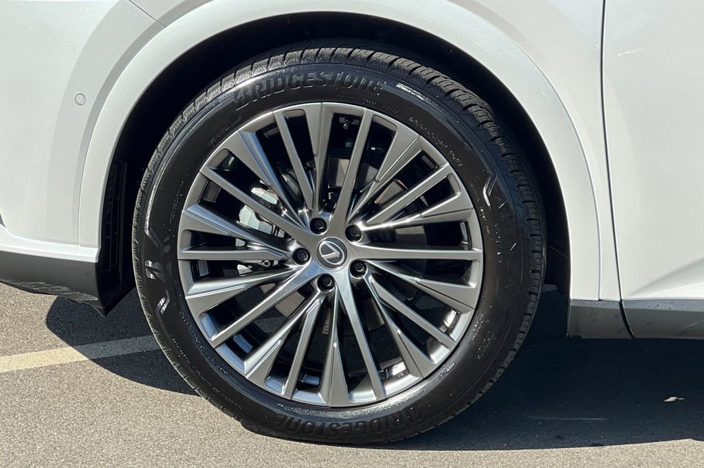 Certified 2025 Lexus RX 450h AWD w/ Luxury Package image 25