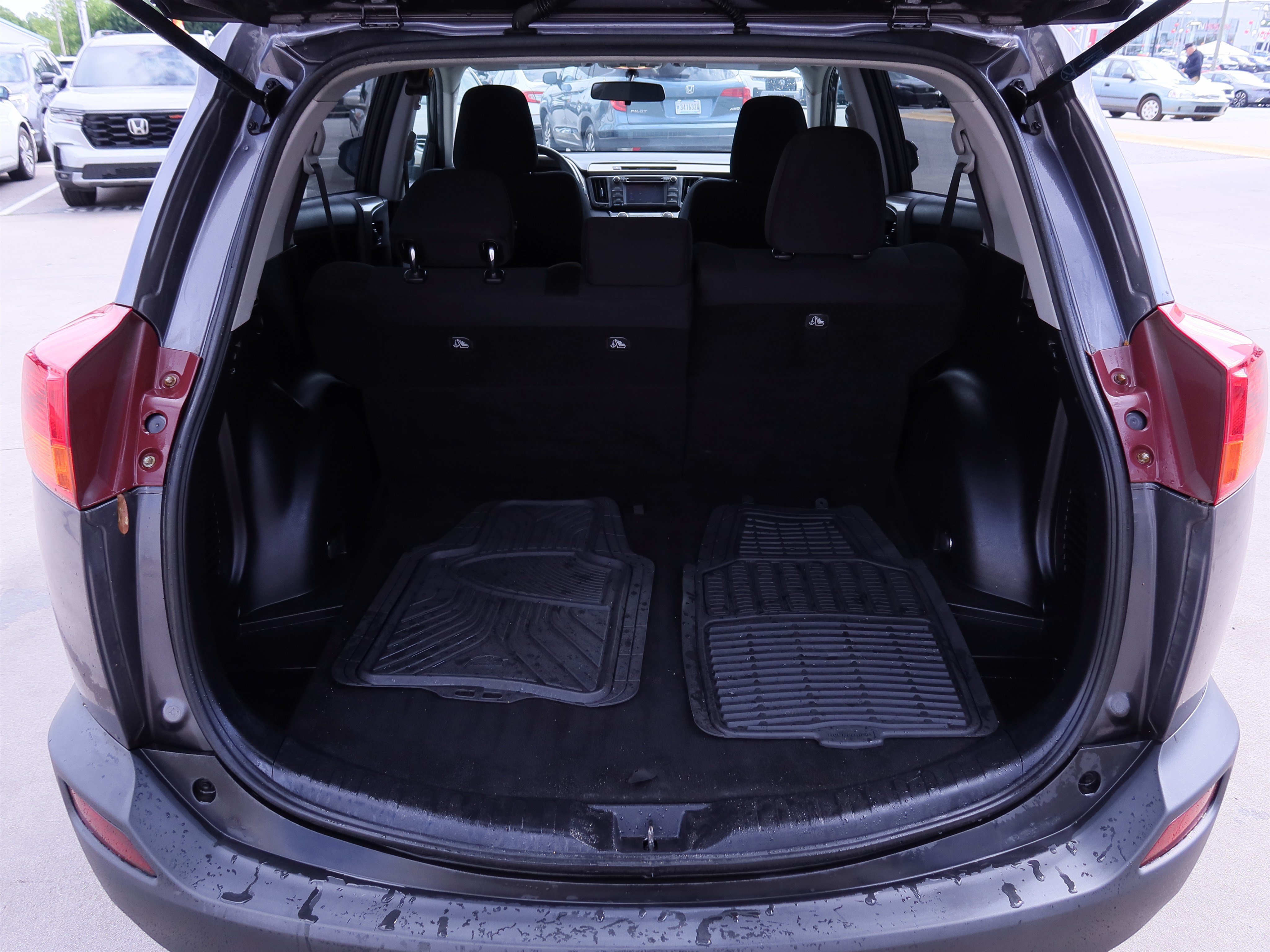Used 2015 Toyota RAV4 XLE FWD image 15
